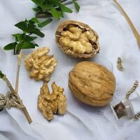 Walnuts / Acrot